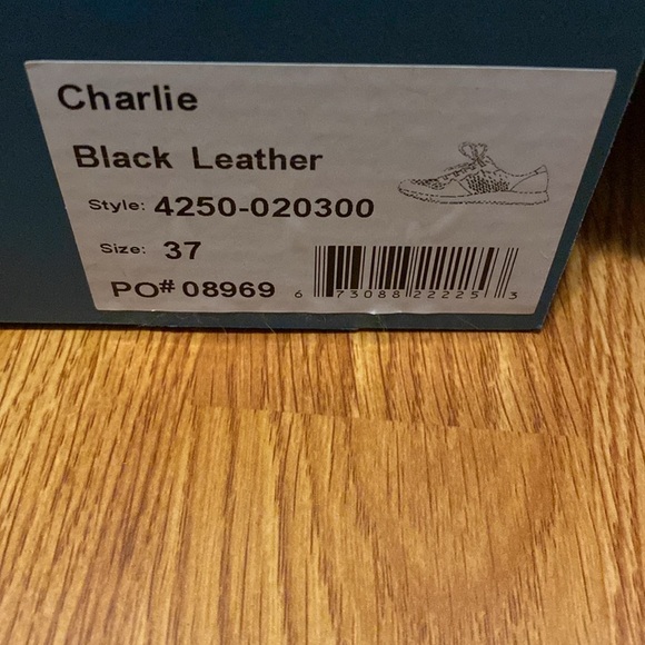 Dansko perforated sneakers - Picture 2 of 5